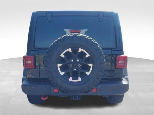 Black Clearcoat 2025 Jeep Wrangler Rubicon