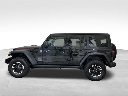 Black Clearcoat 2025 Jeep Wrangler Rubicon