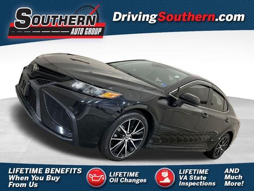 Midnight Black Metallic 2021 Toyota Camry SE