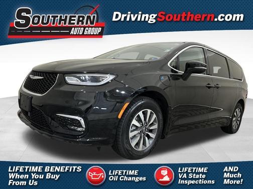 2024 Chrysler Pacifica Hybrid Select