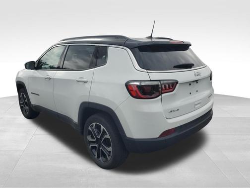 Bright White Clearcoat 2022 Jeep Compass Limited