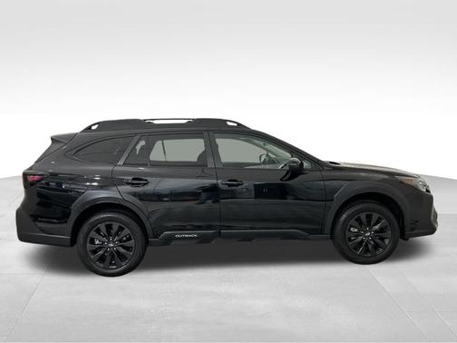 Crystal Black Silica 2025 Subaru Outback Onyx Edition