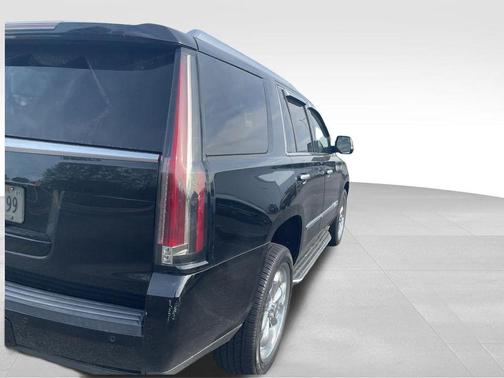 2016 Cadillac Escalade Luxury