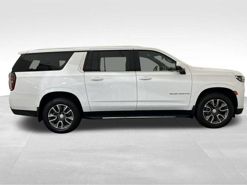 2022 Chevrolet Suburban LT