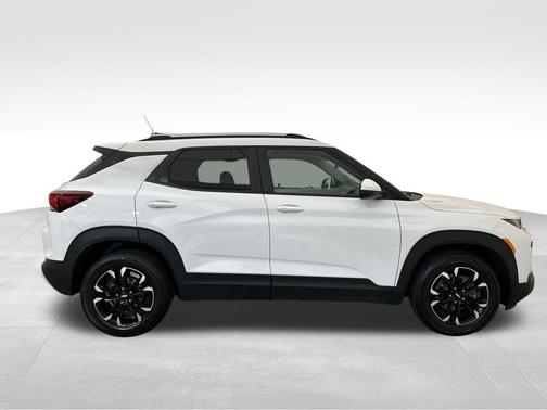 Summit White 2023 Chevrolet Trailblazer LT