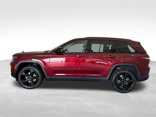 Velvet Red Pearlcoat 2023 Jeep Grand Cherokee Limited