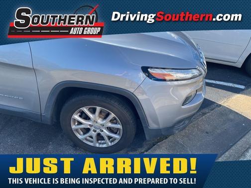2017 Jeep Cherokee Sport