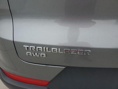 Sterling Gray Metallic 2025 Chevrolet Trailblazer LT
