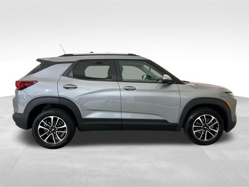 Sterling Gray Metallic 2025 Chevrolet Trailblazer LT