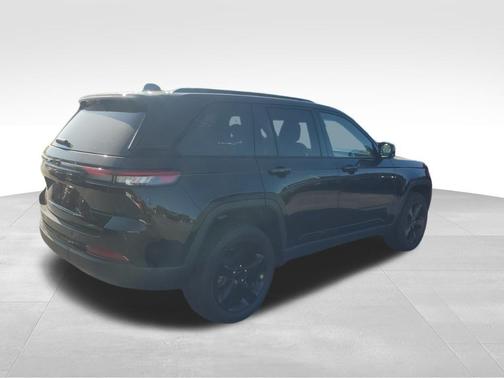 Diamond Black 2023 Jeep Grand Cherokee Limited