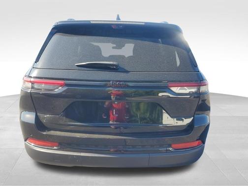 Diamond Black 2023 Jeep Grand Cherokee Limited