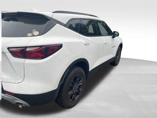 Summit White 2022 Chevrolet Blazer 2LT