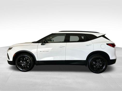 Summit White 2022 Chevrolet Blazer 2LT