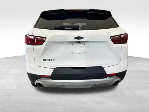 Summit White 2022 Chevrolet Blazer 2LT