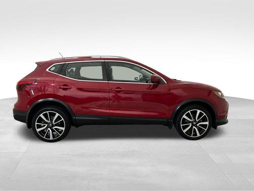 Palatial Ruby 2018 Nissan Rogue Sport SL