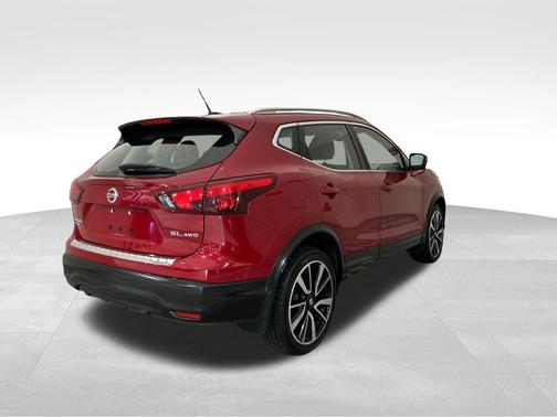 Palatial Ruby 2018 Nissan Rogue Sport SL