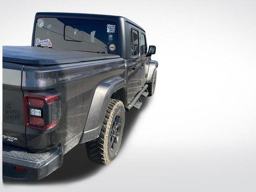 2024 Jeep Gladiator Sport