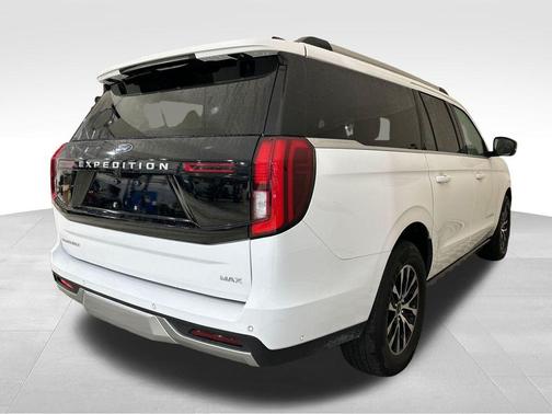 Oxford White 2025 Ford Expedition Max Platinum