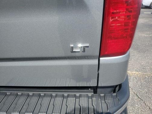 Sterling Gray Metallic 2023 Chevrolet Silverado 1500 LT