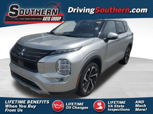 Silver 2024 Mitsubishi Outlander SE