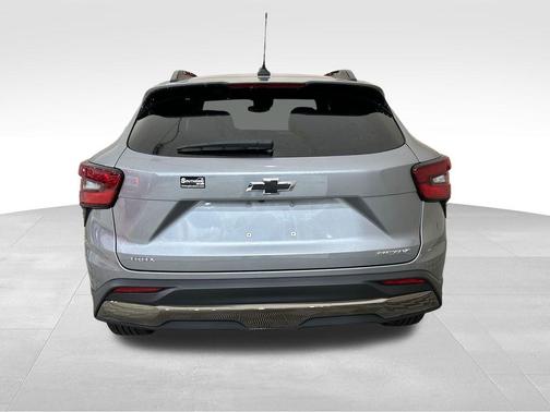 Sterling Gray Metallic 2025 Chevrolet Trax ACTIV