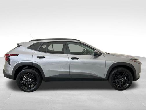 Sterling Gray Metallic 2025 Chevrolet Trax ACTIV