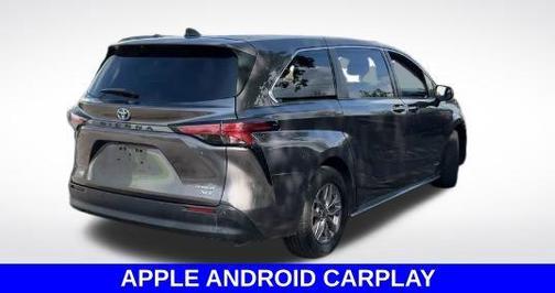 2021 Toyota Sienna XLE