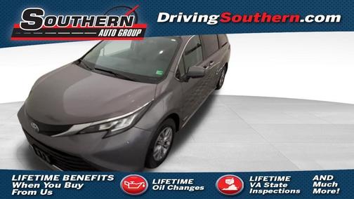 2021 Toyota Sienna XLE