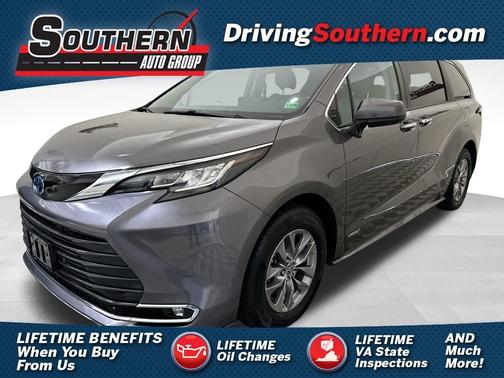2021 Toyota Sienna XLE