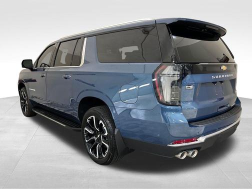 Lakeshore Blue Metallic 2025 Chevrolet Suburban Premier
