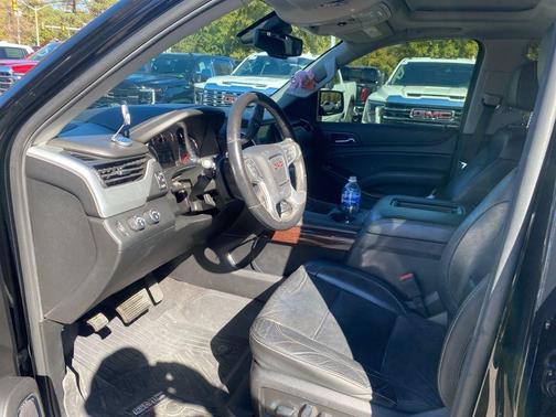 2020 GMC Yukon XL SLT Standard Edition