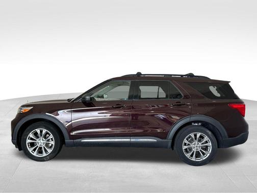 Red Metallic 2022 Ford Explorer XLT