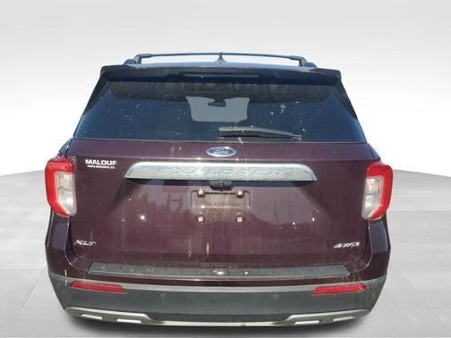 Red Metallic 2022 Ford Explorer XLT