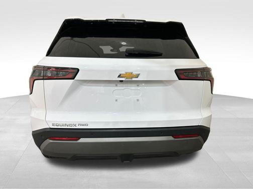 Summit White 2025 Chevrolet Equinox LT