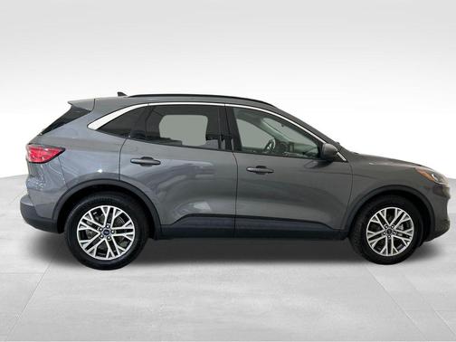 Gray Metallic 2022 Ford Escape SEL