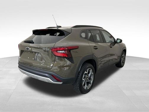 Harvest Gold / Bronze 2024 Chevrolet Trax LT