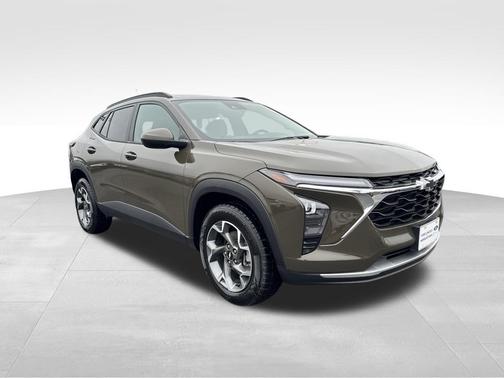 Harvest Gold / Bronze 2024 Chevrolet Trax LT