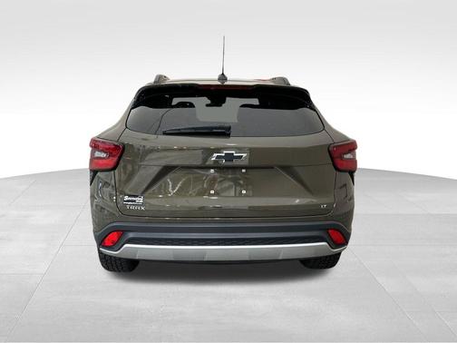 Harvest Gold / Bronze 2024 Chevrolet Trax LT