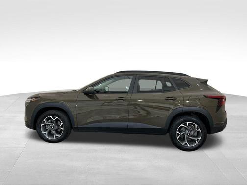 Harvest Gold / Bronze 2024 Chevrolet Trax LT