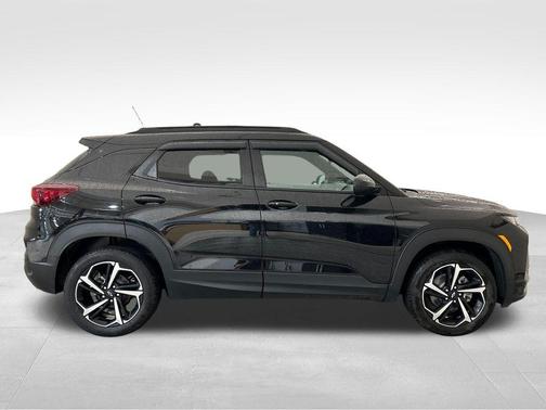 Mosaic Black Metallic 2023 Chevrolet Trailblazer RS