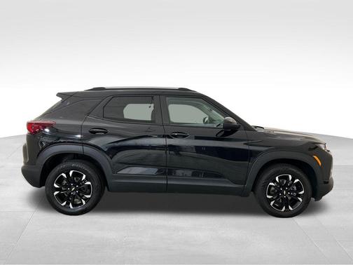 Mosaic Black Metallic 2022 Chevrolet Trailblazer LT