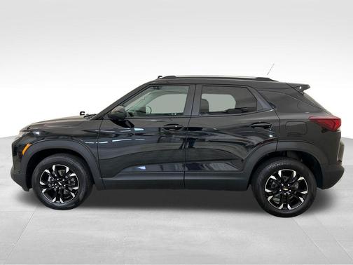 Mosaic Black Metallic 2022 Chevrolet Trailblazer LT