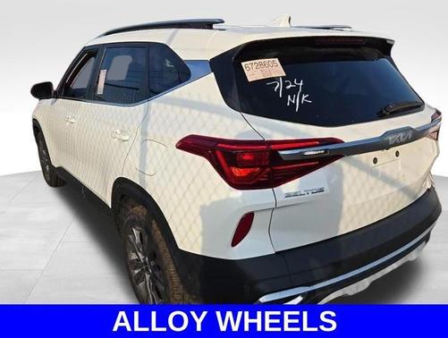 2023 Kia Seltos S
