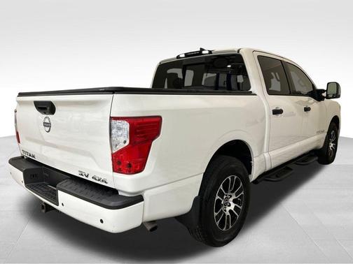 Glacier White 2024 Nissan Titan SV