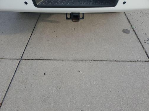 Glacier White 2024 Nissan Titan SV
