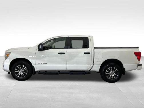Glacier White 2024 Nissan Titan SV