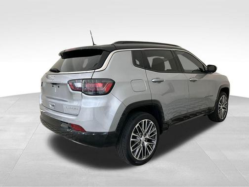 Billet Silver Metallic Clearcoat 2023 Jeep Compass Limited
