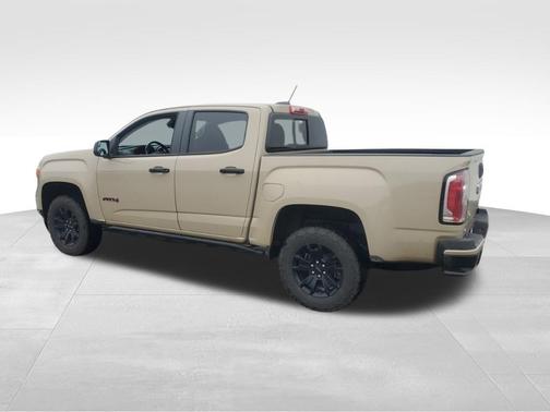 Desert Sand Metallic 2022 GMC Canyon AT4 w/Leather