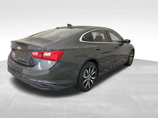 Nightfall Gray Metallic 2018 Chevrolet Malibu LT