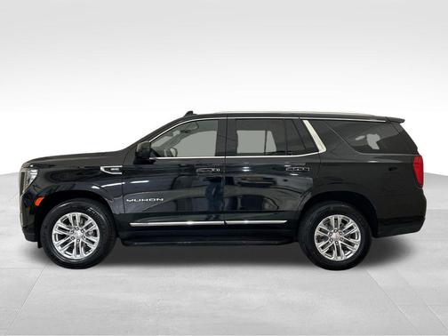 Onyx Black 2024 GMC Yukon SLT